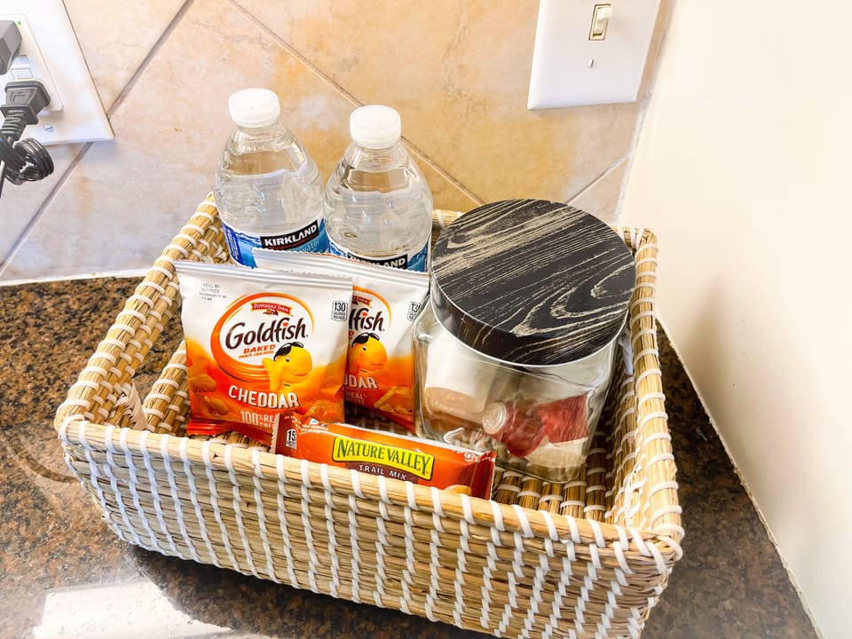 Complementary snacks and drinks on arrival—coffee and tea to get you start also