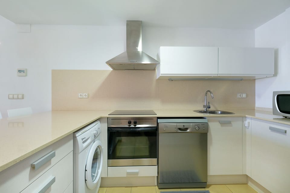 Kitchen (2)