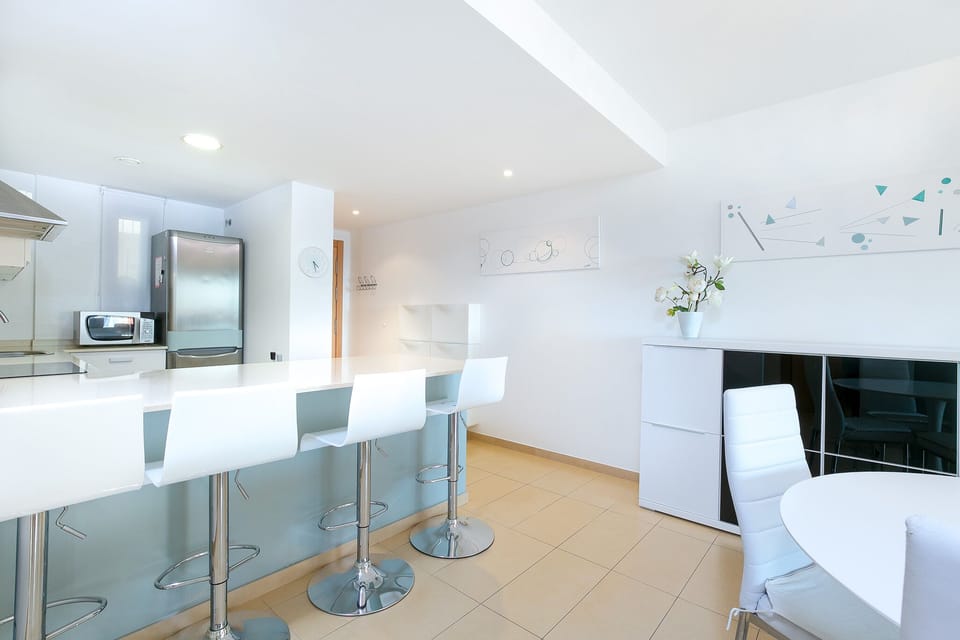 Living and dining room (5)