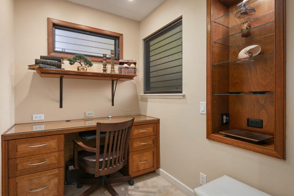 Master Bedroom Office