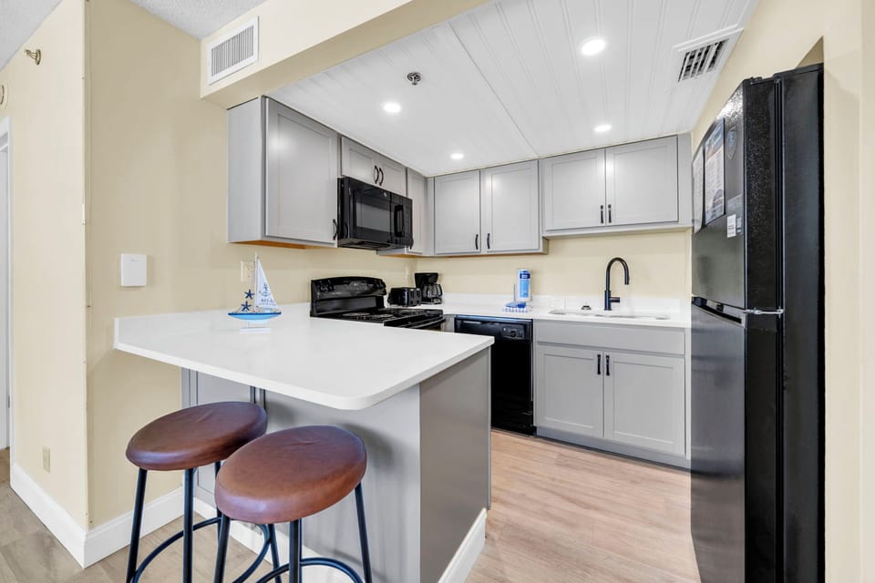 Eat-in bar seating