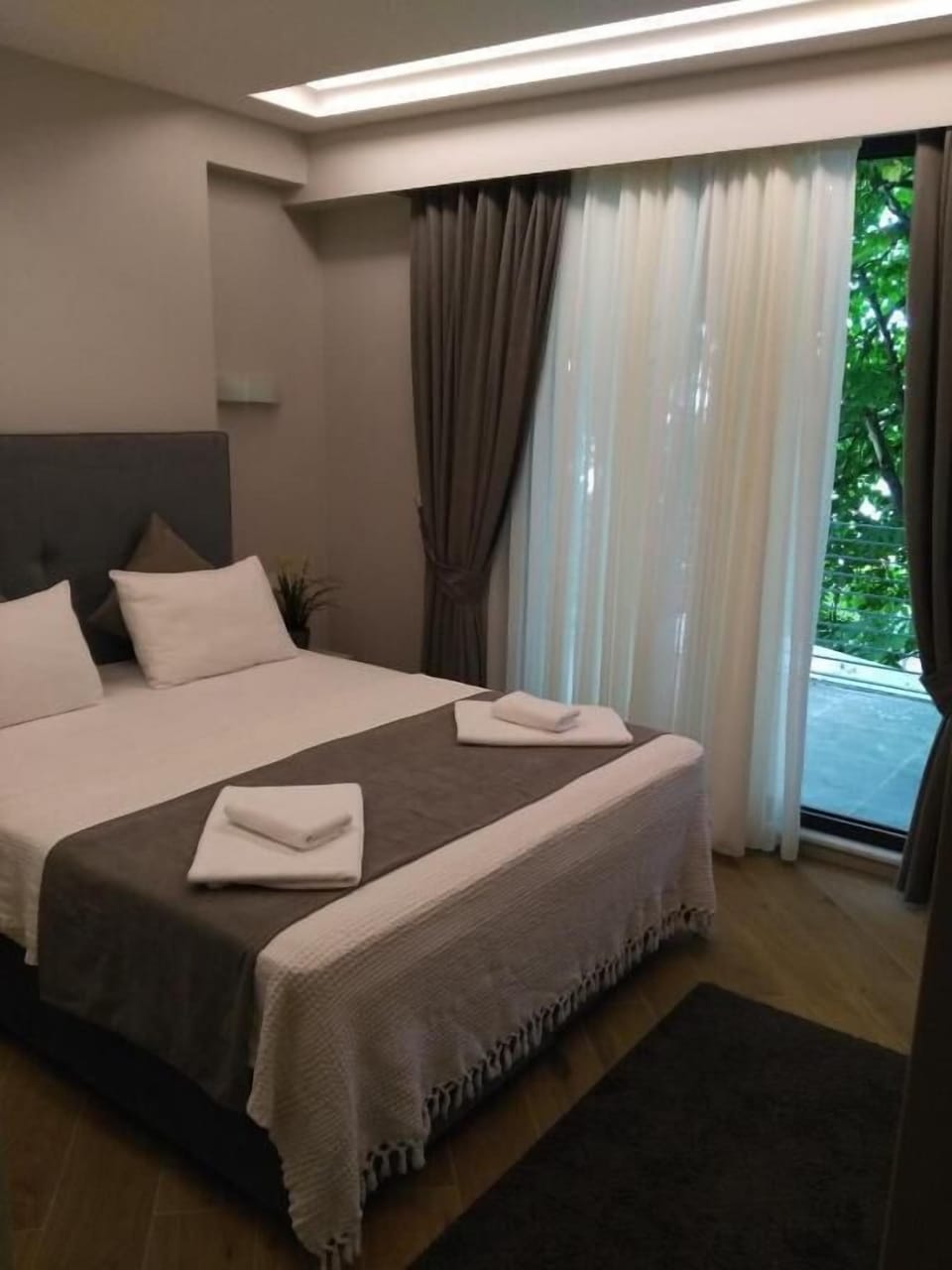 Deluxe Room, 1 Queen Bed, Non Smoking, Garden View | View from room