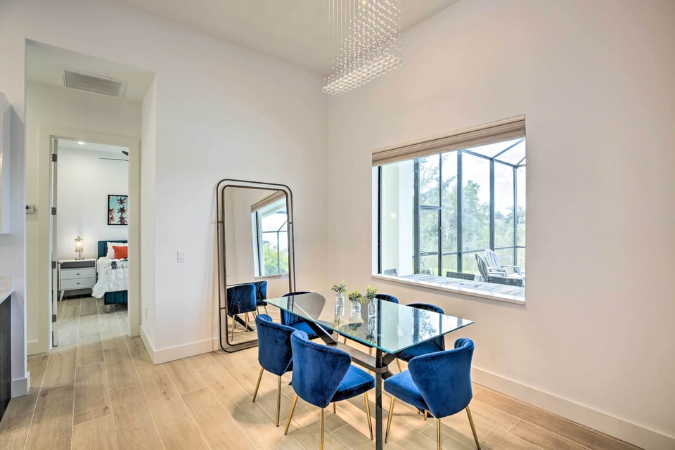 Dining Area | Dishware & Flatware