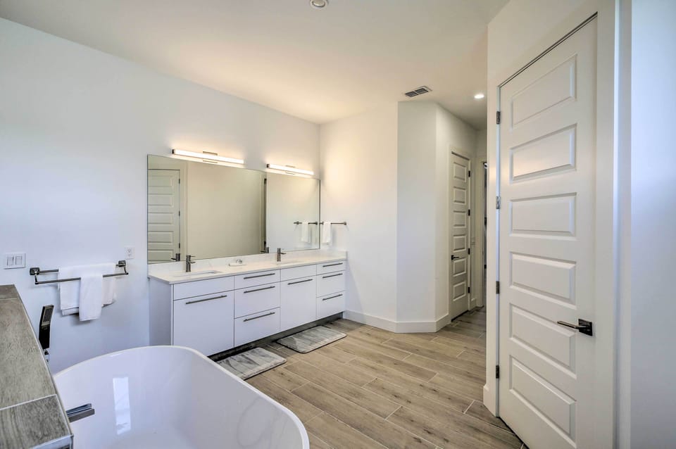 En-Suite Bathroom
