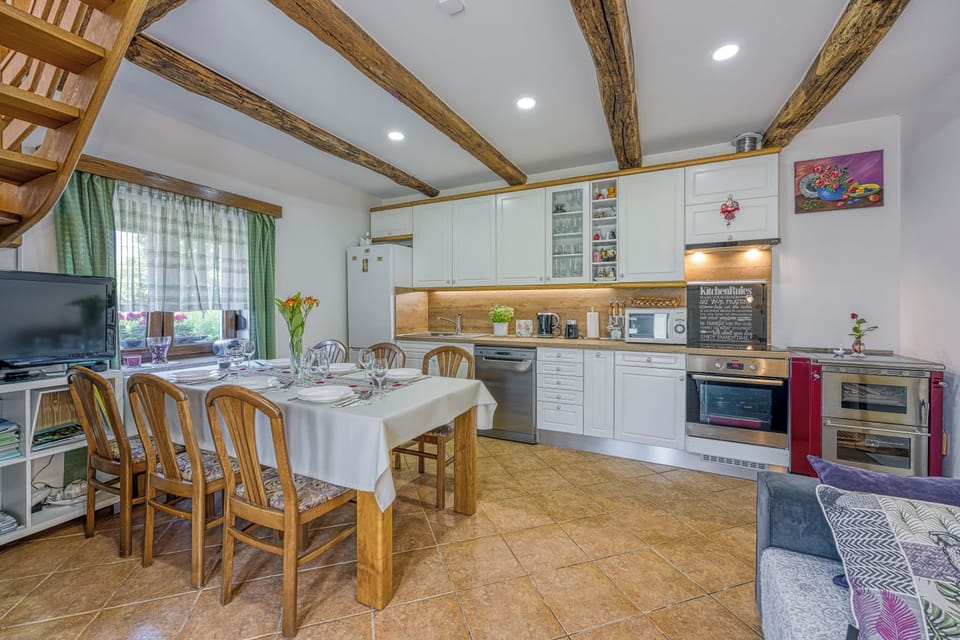 Family House, Multiple Bedrooms, Mountainside (Merry's Spa & Relax House) | Private kitchen | Fridge, microwave, oven, stovetop