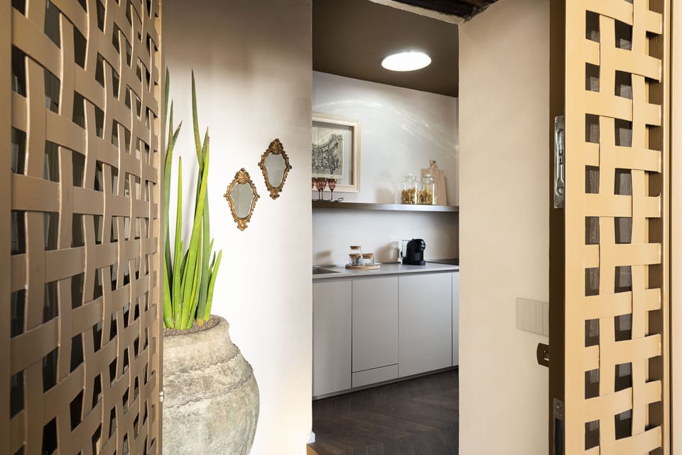Luxury Apartment | 1 bedroom, travel crib, free WiFi, bed sheets