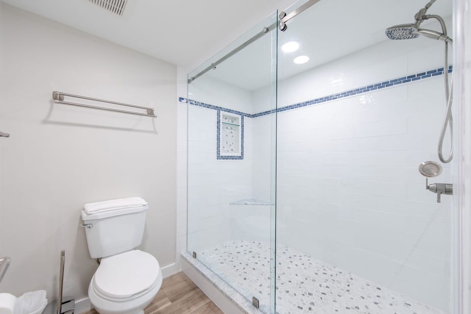 Master bathroom.