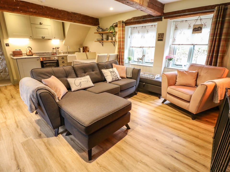 Cottage | Living room | Fireplace