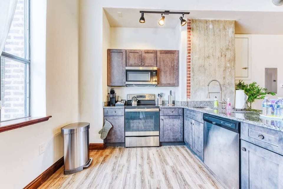 Fully stocked kitchen