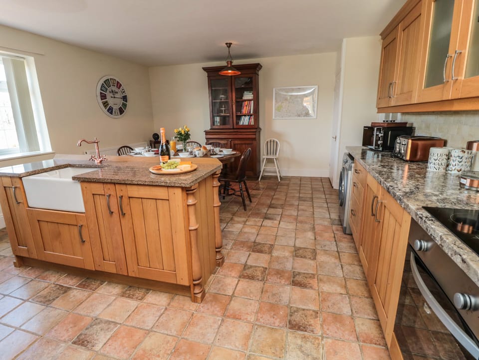 Cottage | Interior
