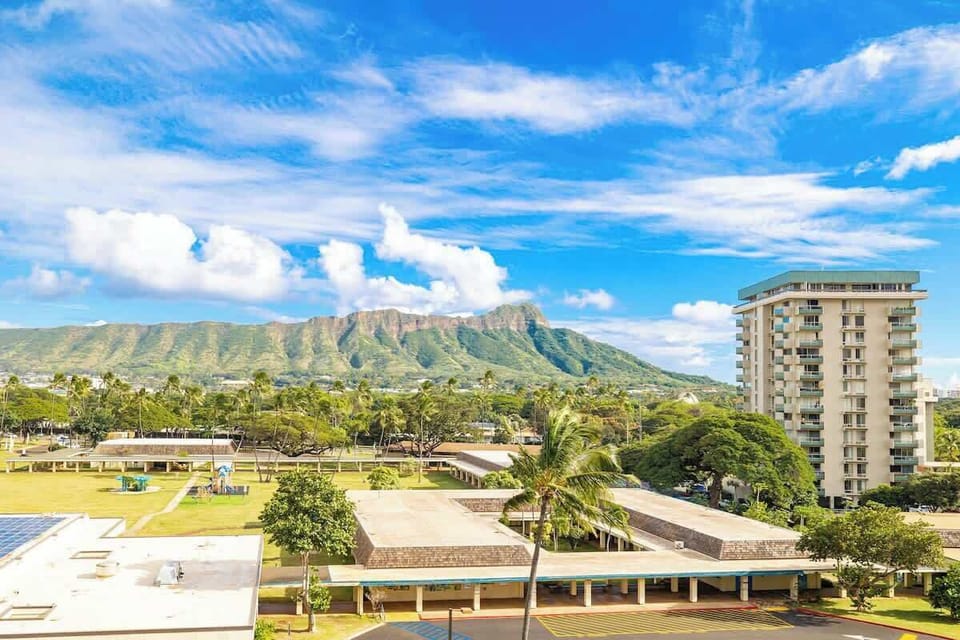 Great Diamond Head views from the balcony 