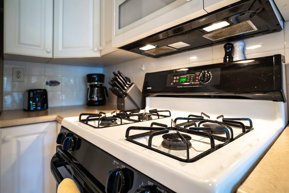 Gas cooktop and all the kitchen gadgets are provided