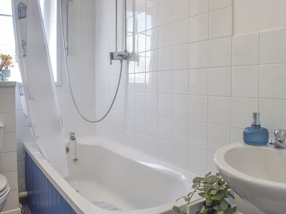Bathroom | Seashell House, Burnham-on-Sea