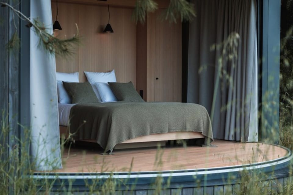 Suite Immersion | Premium bedding, individually furnished, free WiFi, bed sheets