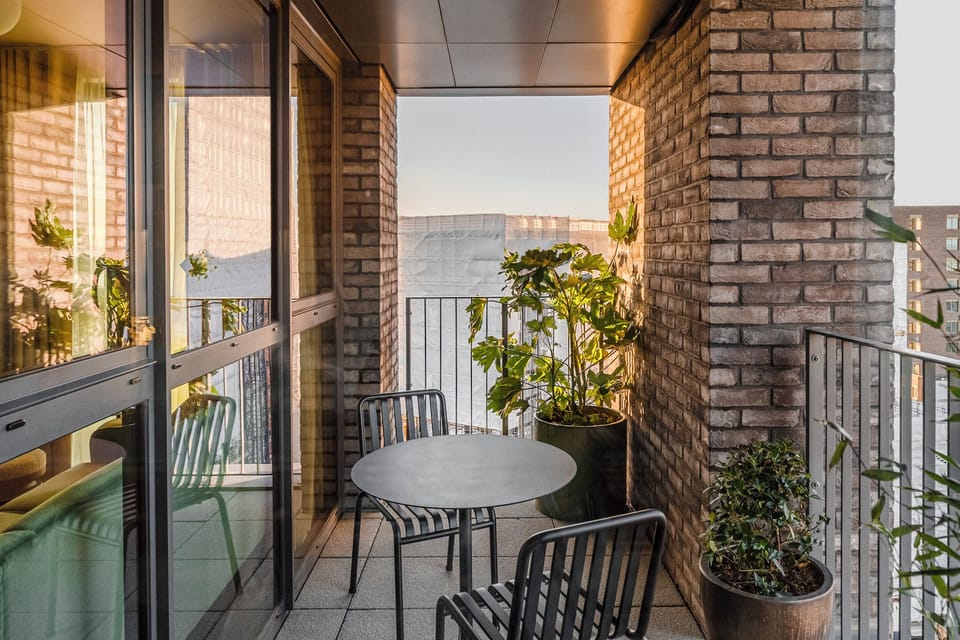 Apartment (0 Bedroom) | Balcony