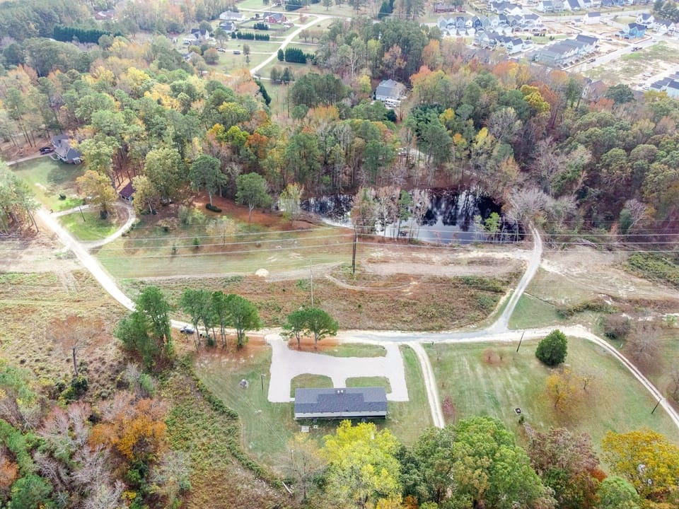 one more drone shot illustrating how peaceful and tranquil this place really is :)