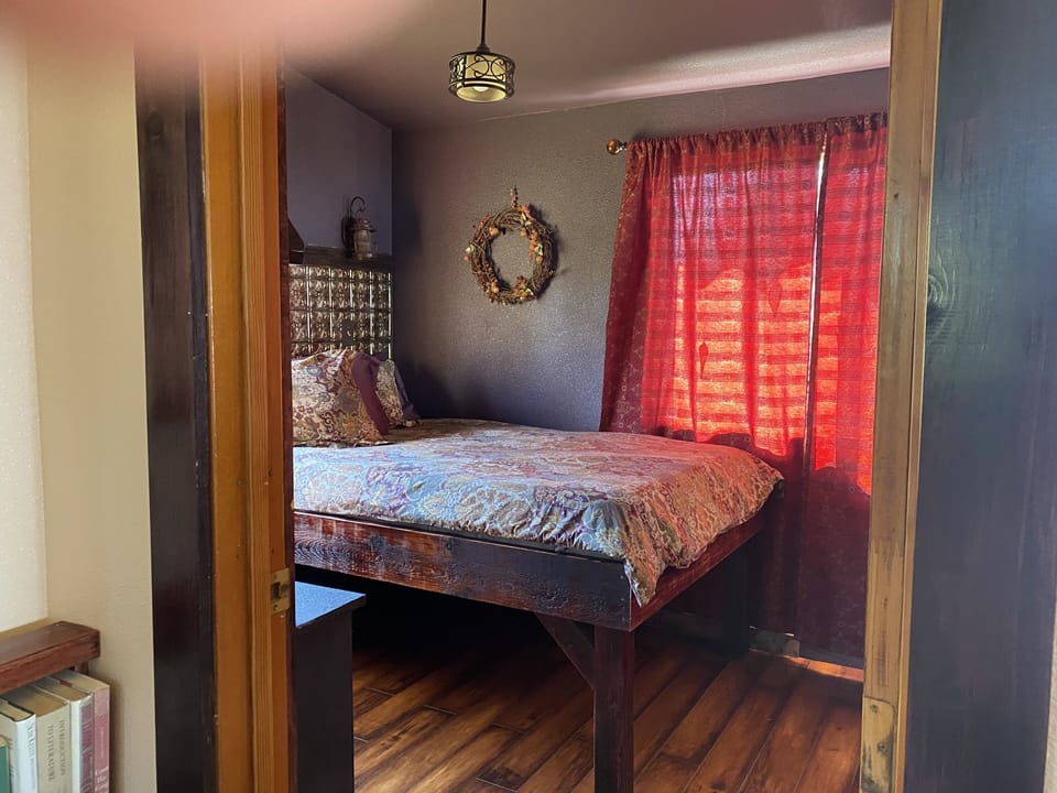 Cabin bed room.