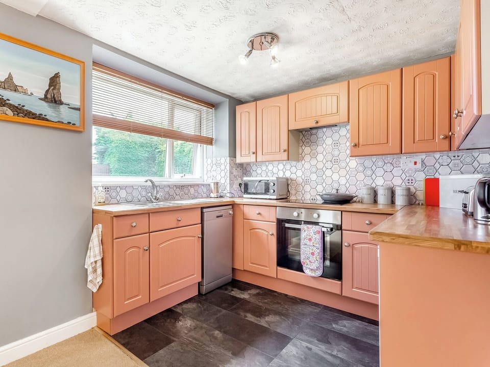 Kitchen | Holly Tree Cottage, Tain