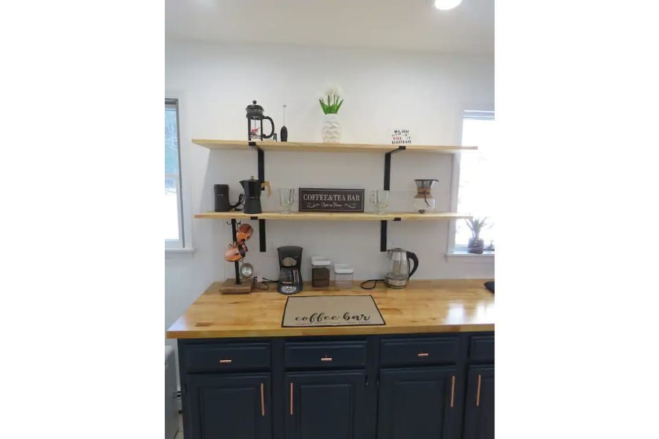 Coffee and tea station