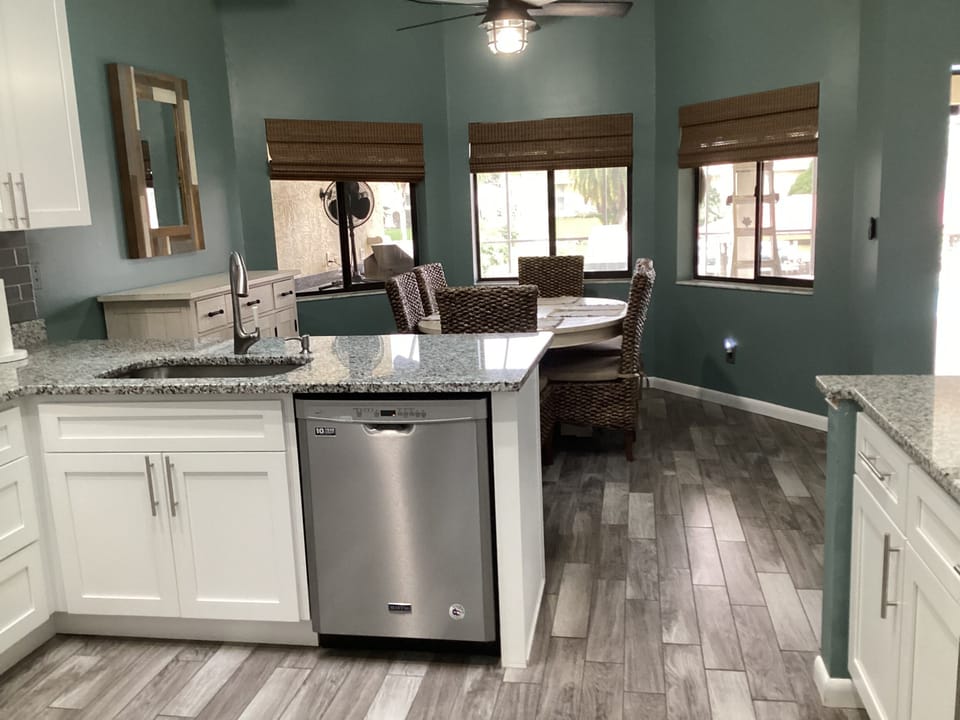 KITCHEN AND KITCHENETTE 