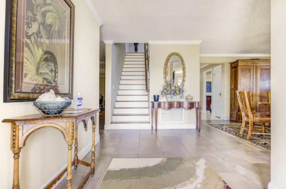 Entry foyer  