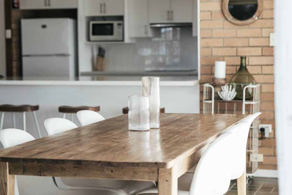 Burleigh Unit 1 - Yamba beachside accommodation - Dining for 6 people