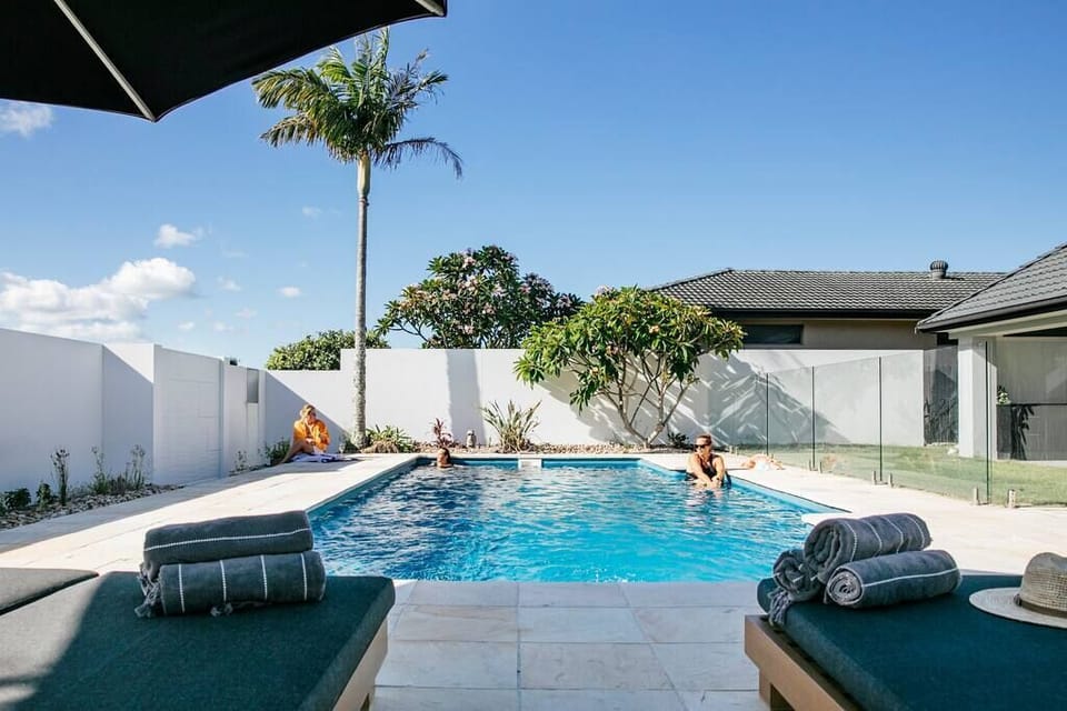 Fully fenced pool
