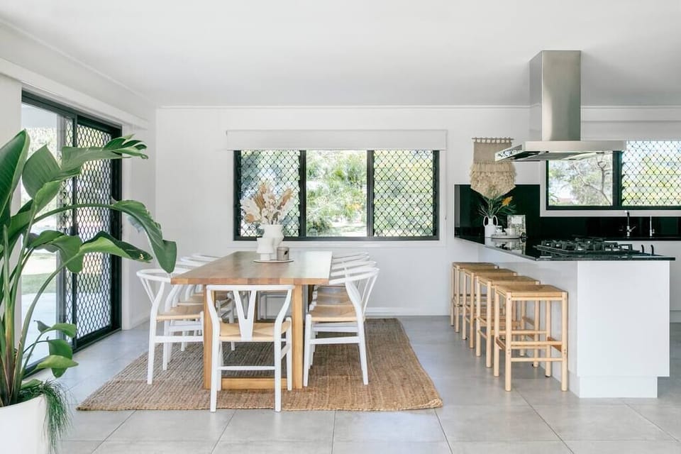 Dining room - Seats 10