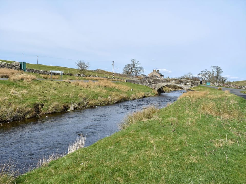 Surrounding area | Riverside Cottage, Maulds Meaburn in the Eden Valley, Cumbria