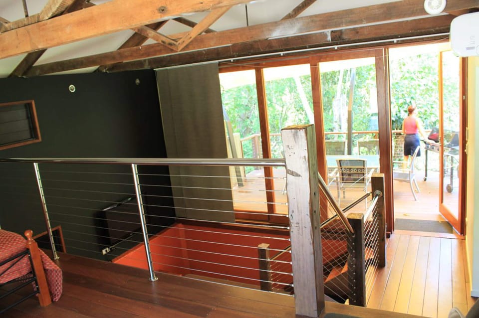 The Pump House (2BR) | Desk, soundproofing, WiFi (free)