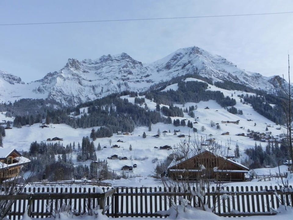 Sky, Snow, Mountain, White, Black, Fence, Slope, Highland, Atmospheric Phenomenon, Freezing