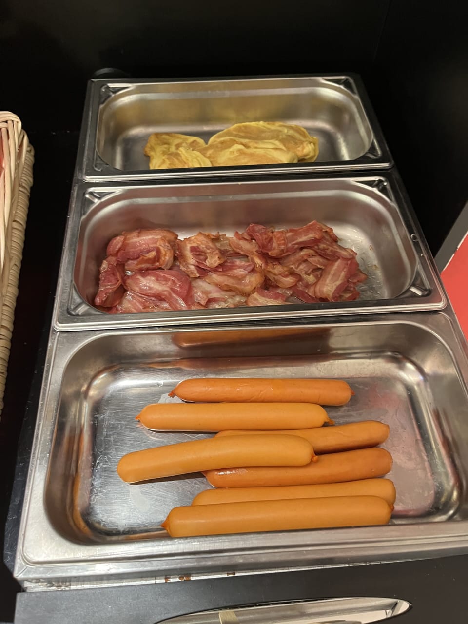 Daily buffet breakfast for a fee