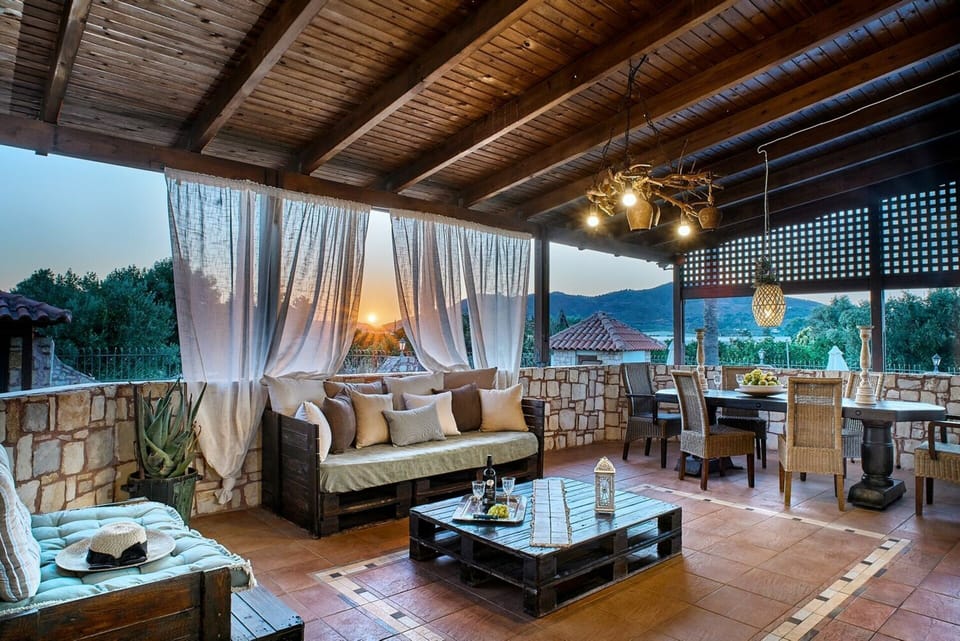 Balcony / Terrace / Patio