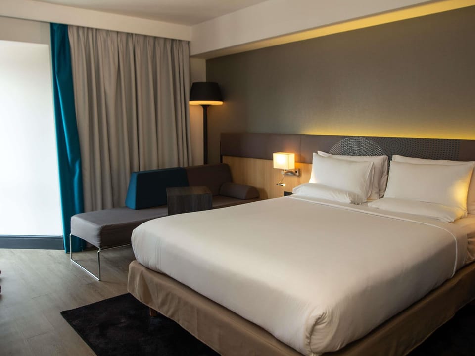 Superior Room, 1 Queen Bed with Sofa bed | Hypo-allergenic bedding, minibar, in-room safe, desk