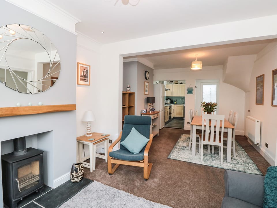 Cottage | Living area