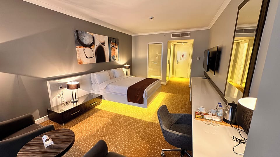 Double Room | Blackout drapes, soundproofing, iron/ironing board, free WiFi