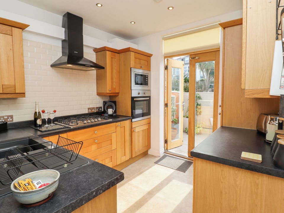 Fridge, microwave, dishwasher, electric kettle