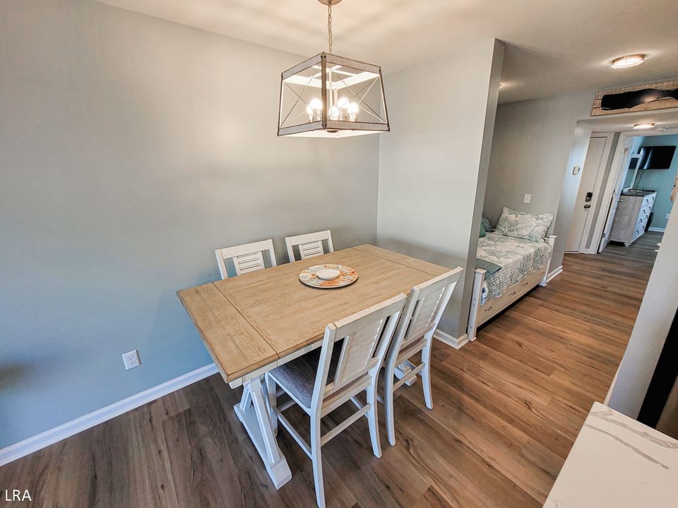 Dining Room-04