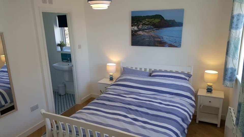 Spacious double bedroom