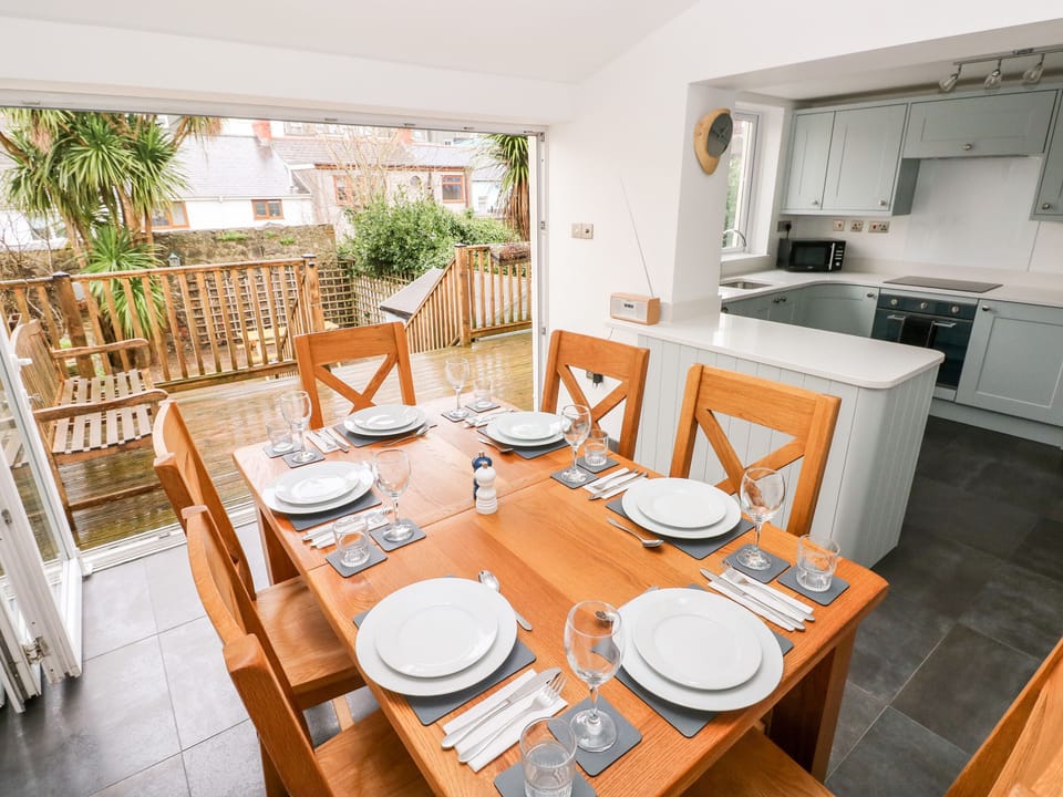 Cottage | Interior