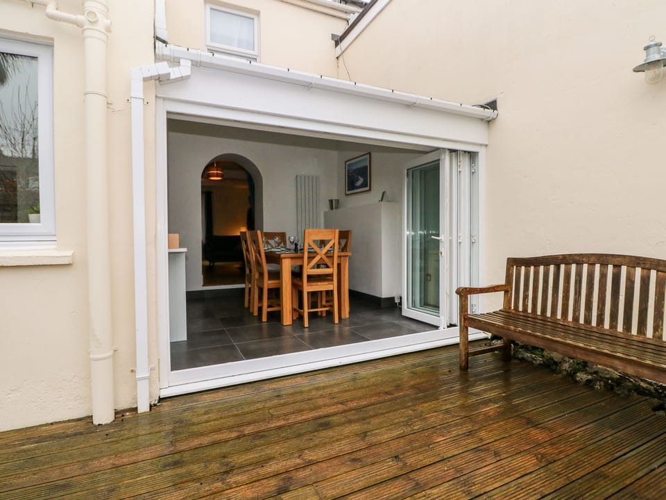 Cottage | Balcony