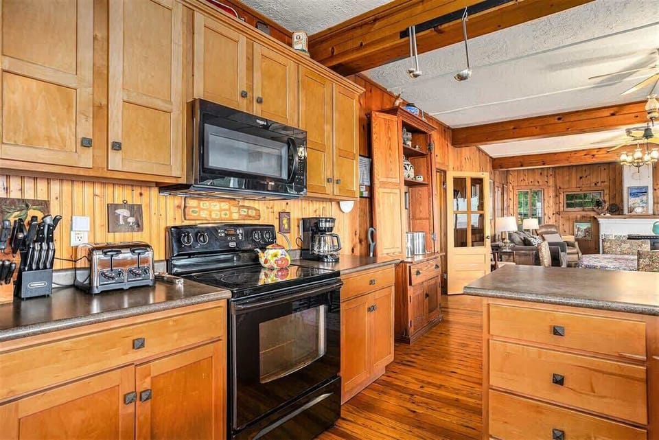 Master Lodge`s Updated Appliances Are Bound to Make Meal Prep a Breeze