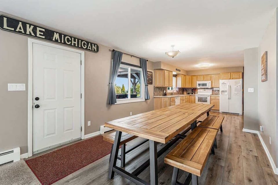 Enjoy Family Meals and Reconnect at the Great Lakes Escape
