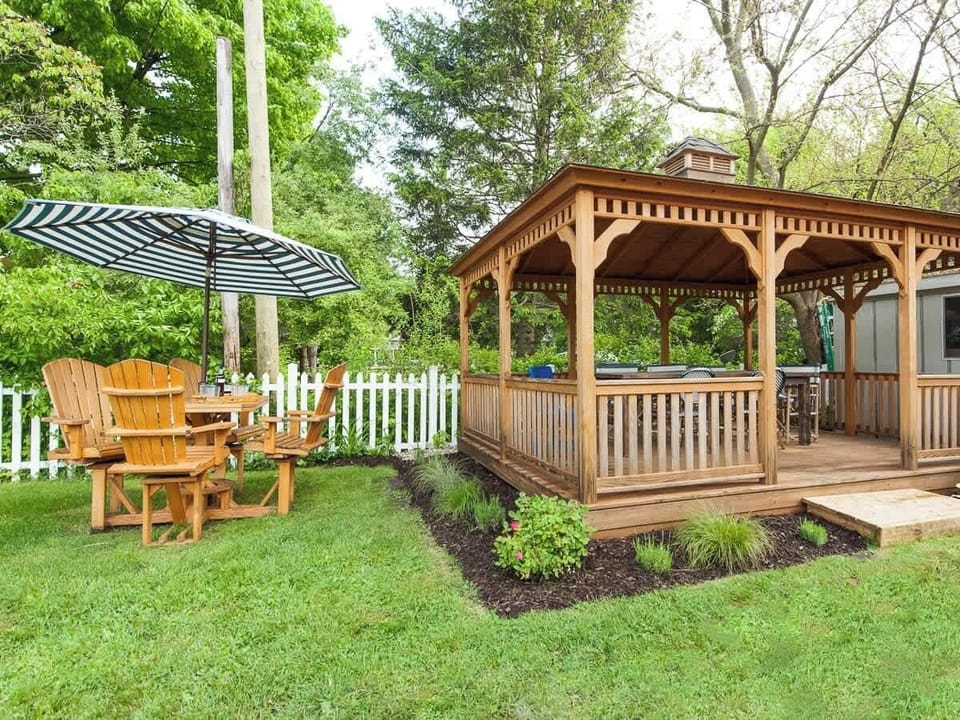 Gazebo and garden gathering set