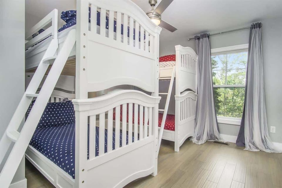 Bedroom 5. Upper Level. 2 Bunks.