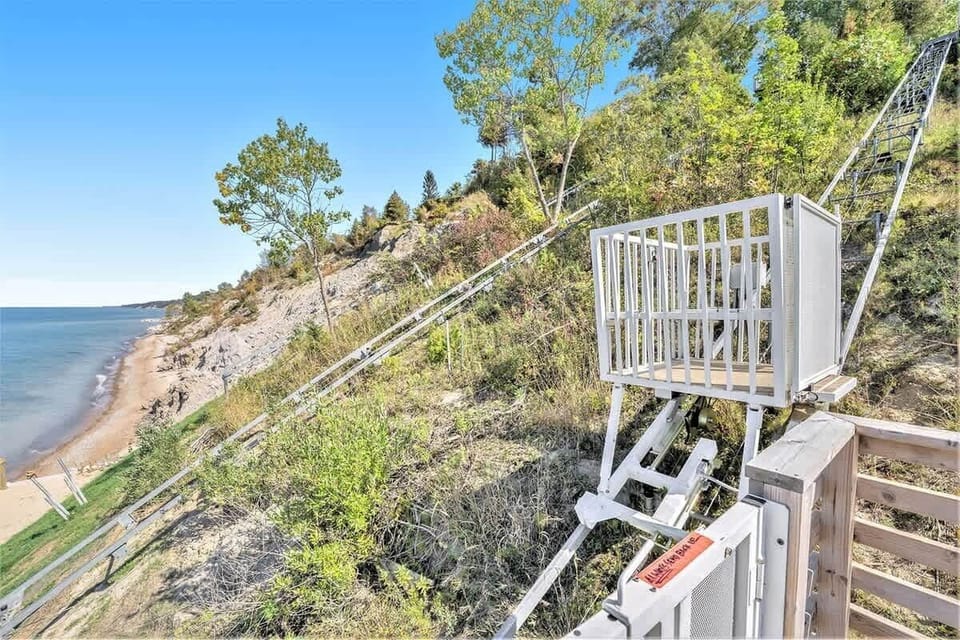 The tram ends at a small platform on the lower part of the bluff