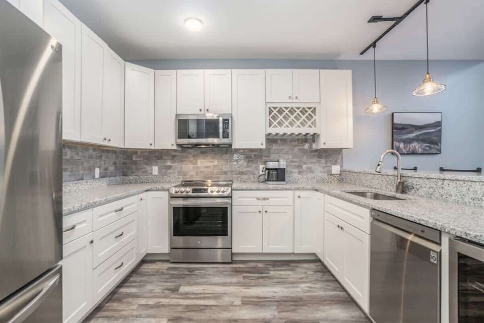 Embrace Your Inner Chef in Broadway Getaway`s Fully Equipped Kitchen