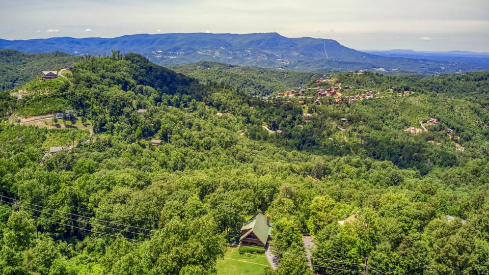 Aerial photo of Sloan Ridge, Smoky Mountains, Tennessee