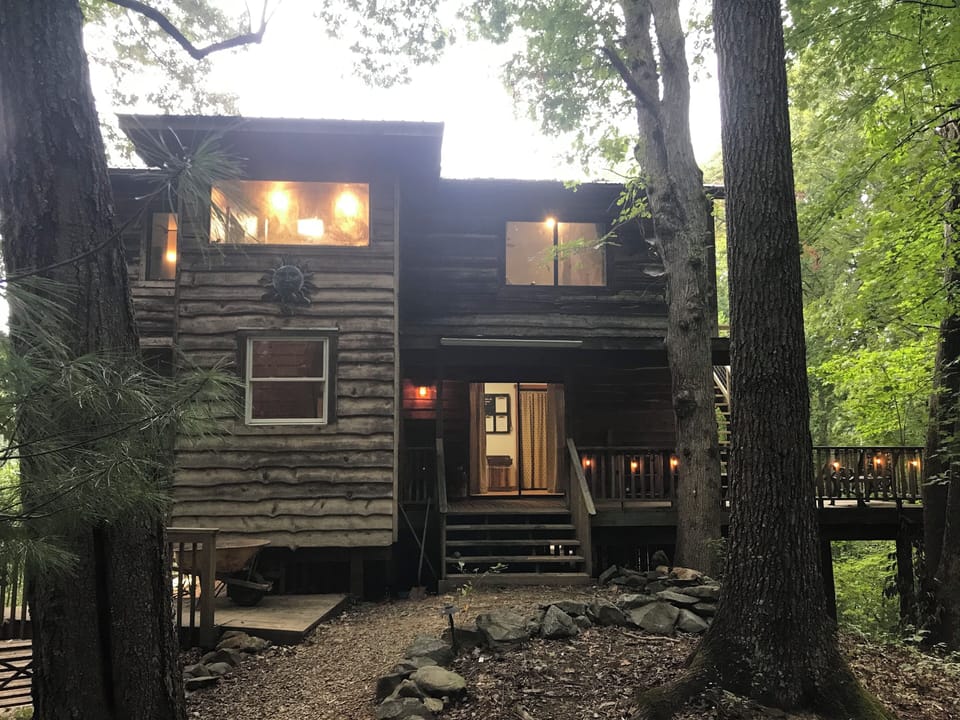 The Hideout @ Hideaway Point feels like a tree house in the Nantahala Forest 