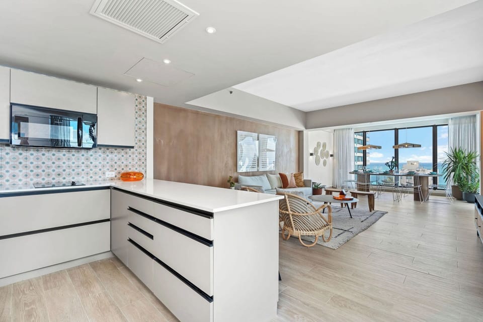 Three Bedroom Penthouse | Premium bedding, pillowtop beds, in-room safe, iron/ironing board